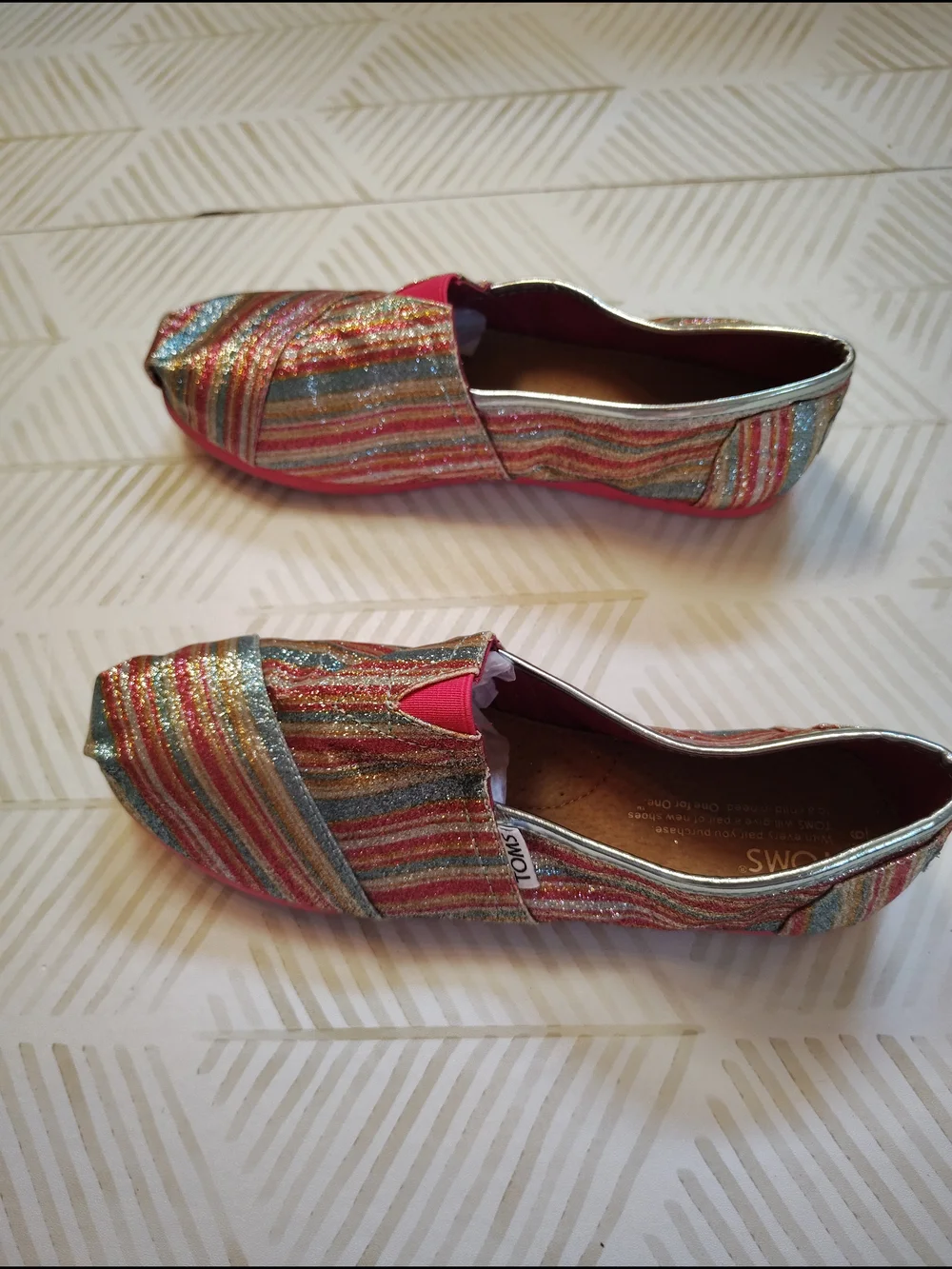 TOMS Youth Multi-Color Glitter Stripe Slip-On Flats 6
